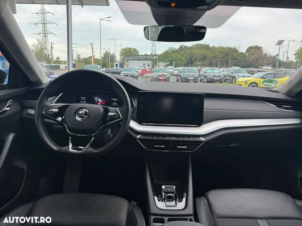 Skoda Octavia Combi 2.0 TDI DSG Style - 32