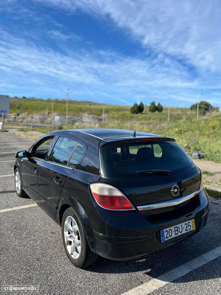Opel Astra 1.3 CDTI Cosmo - 4