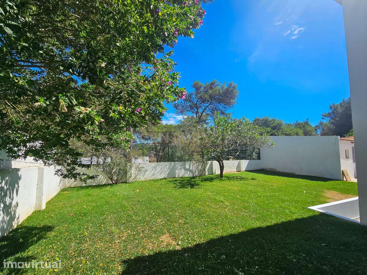 Casa Totalmente Renovada com 4+1 Quartos a Apenas 1 Minuto da Escola M - Grande imagem: 3/28
