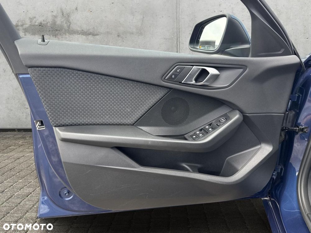 BMW Seria 1 - 17