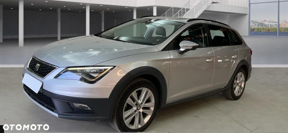 Seat Leon 2.0 TDI DPF Start&Stop DSG XCELLENCE - 3