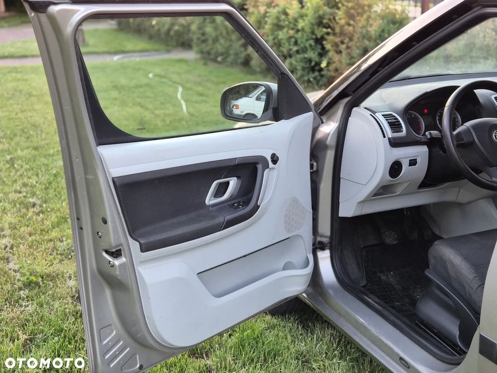 Skoda Roomster - 17