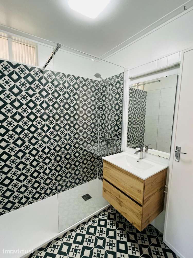 Quarto - localizado em Bairro do Sol Coimbra - Grande imagem: 3/7