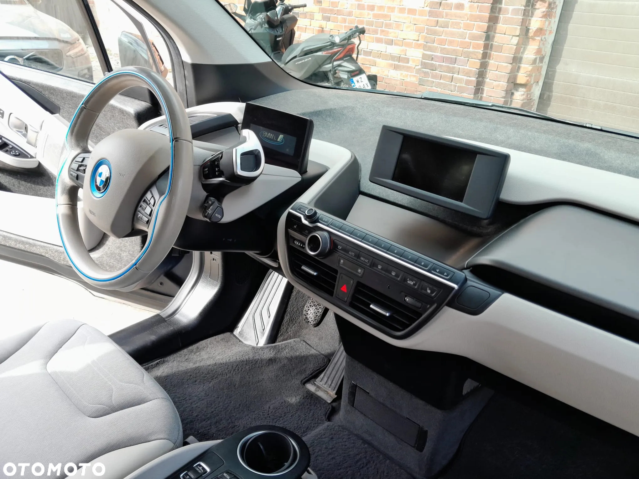 BMW i3 (Range Extender) - 17