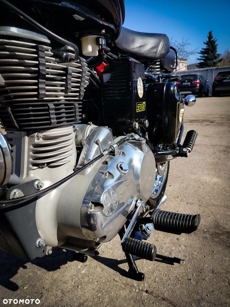 Royal Enfield Classic - 9