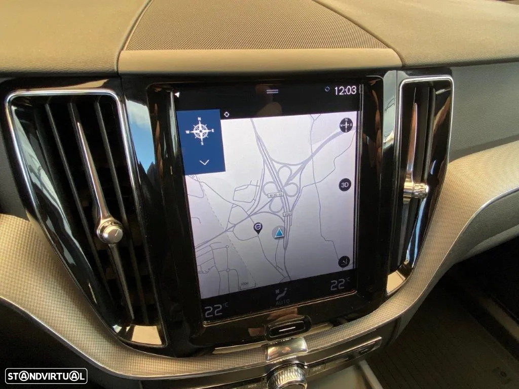 Volvo XC 60 2.0 D4 R-Design AWD Geartronic - 19