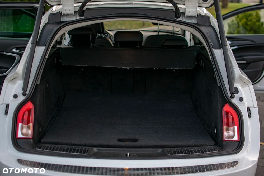 Opel Insignia - 40