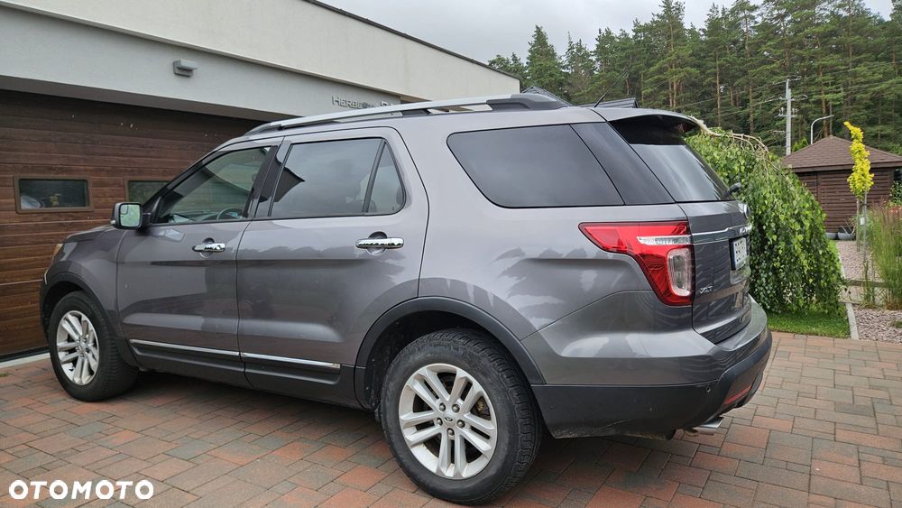 Ford Explorer - 3