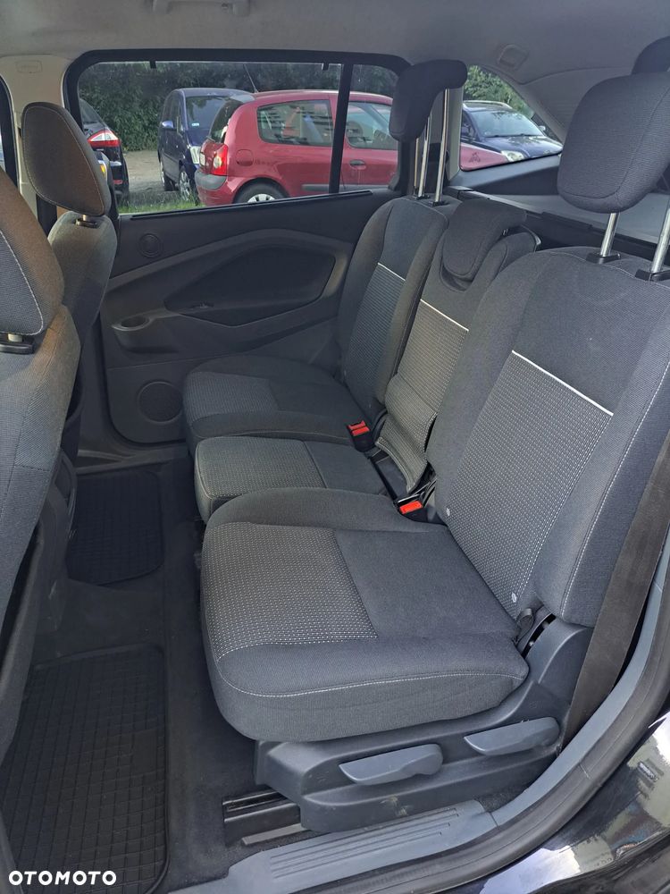 Ford Grand C-MAX - 8