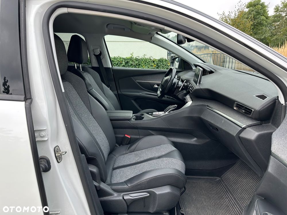 Peugeot 5008 1.5 BlueHDI Allure S&S EAT8 - 19