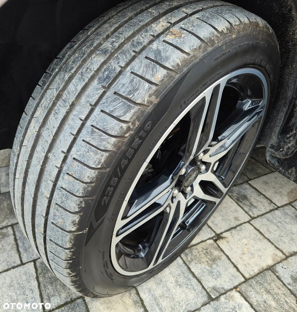 Ford Kuga 2.0 TDCi 4x4 Vignale - 29