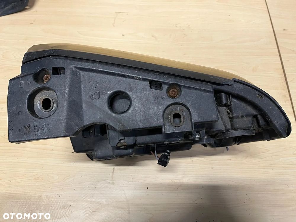 Lampa przednia przód prawa RHD Land Rover Discovery 2 II Lift 2002-04 - 3