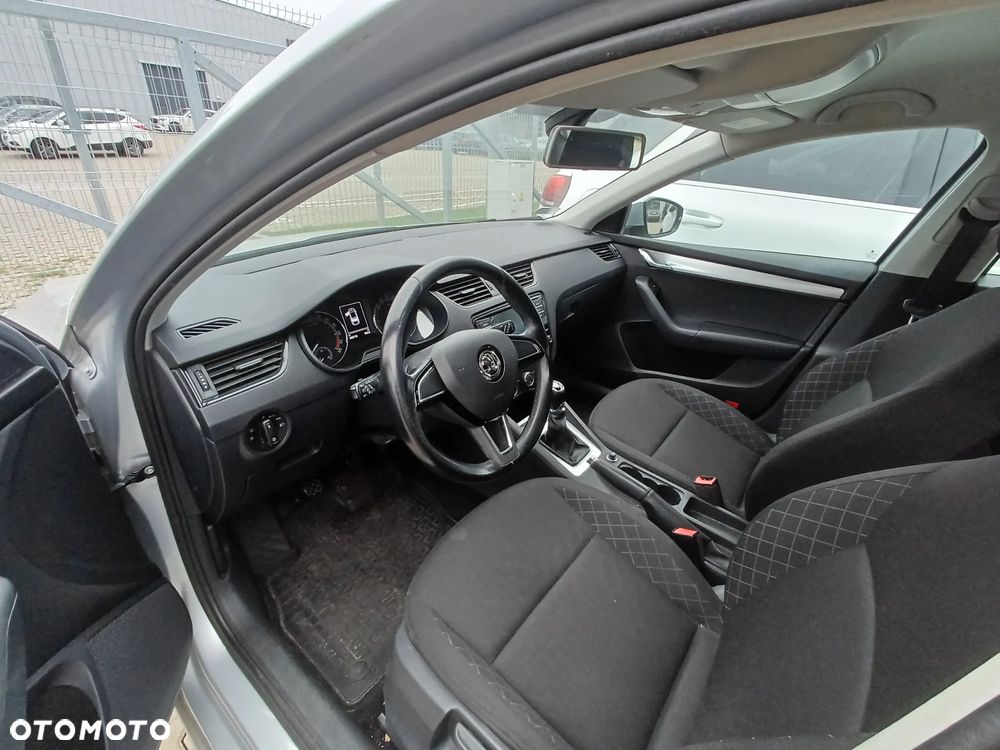 Skoda Octavia 1.6 TDI Active - 5
