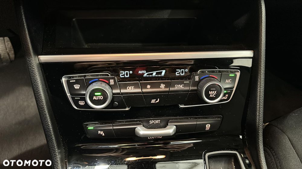 BMW Seria 2 218d Advantage - 23