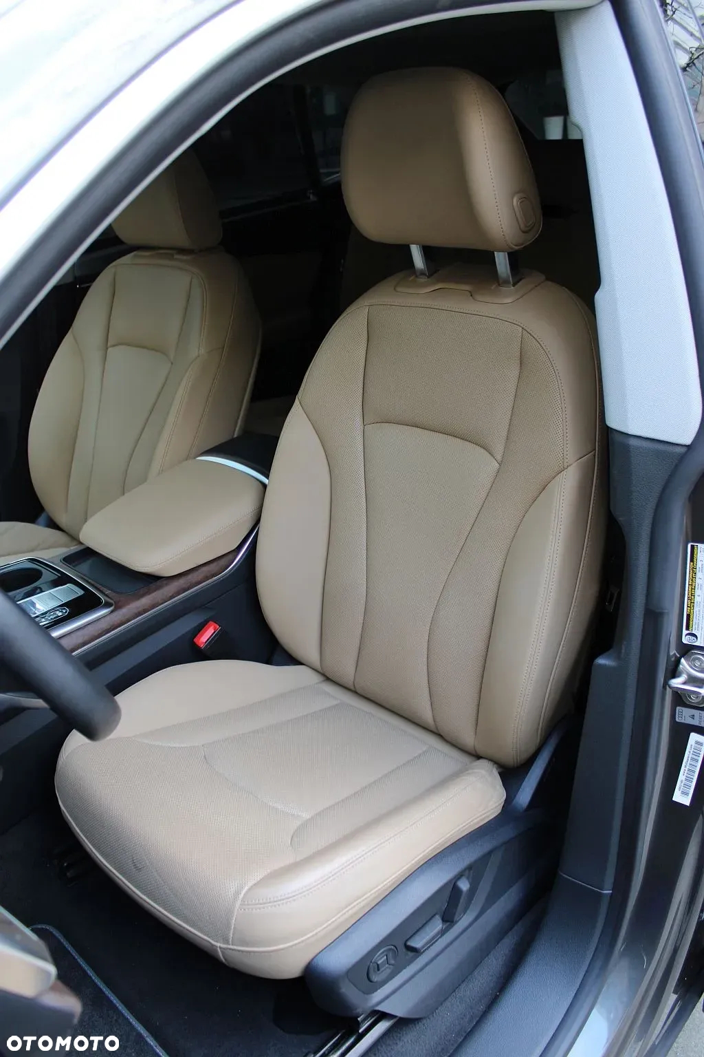 Audi Q8 55 TFSI quattro tiptronic - 8