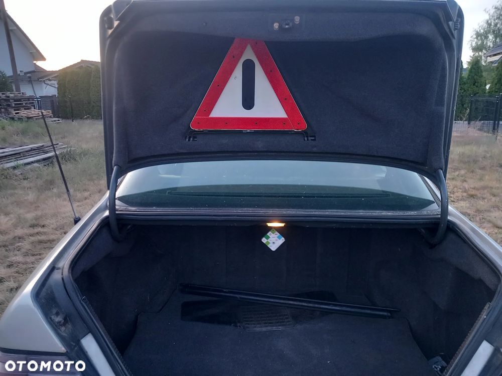 Mercedes-Benz W124 (1984-1993) - 10