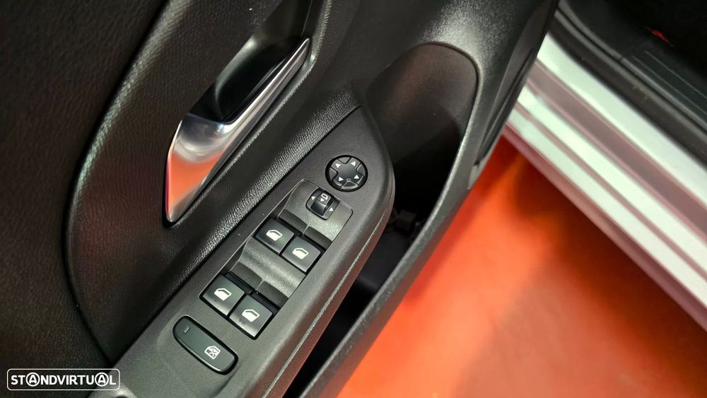 Opel Corsa 1.2 T GS Line - 18