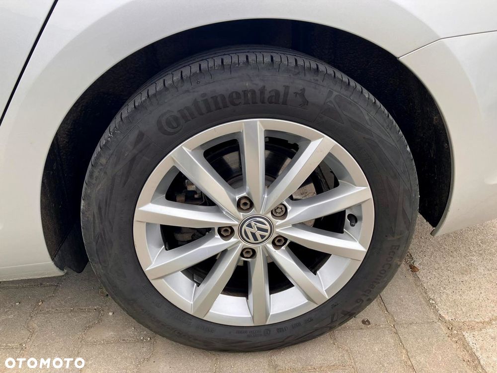 Volkswagen Golf 2.0 TDI BlueMotion Technology Lounge - 12