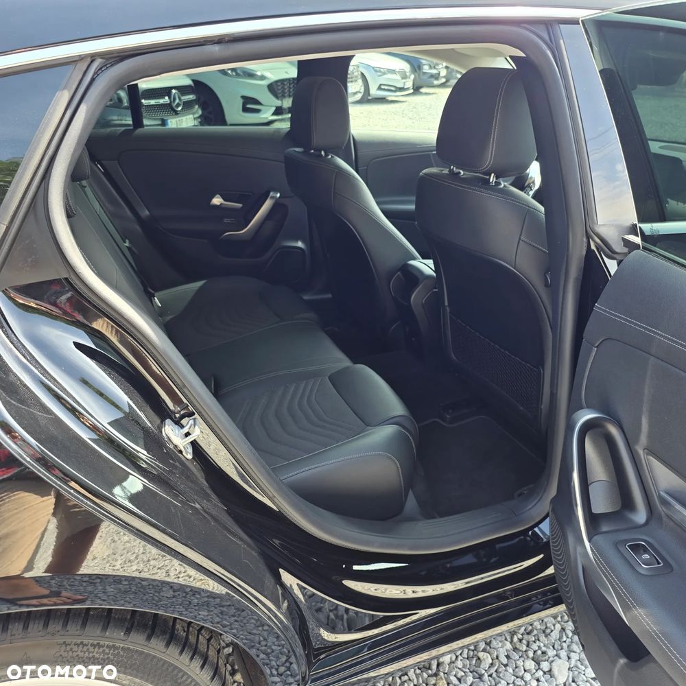 Mercedes-Benz CLA - 11