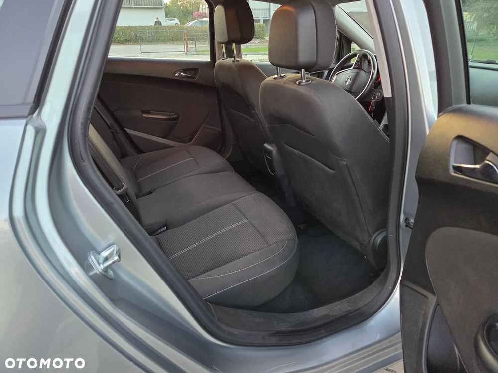 Opel Astra 1.4 Turbo Design Edition - 8