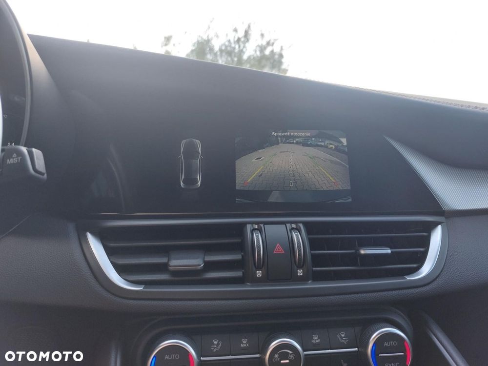 Alfa Romeo Giulia 2.0 Turbo Veloce Q4 - 25