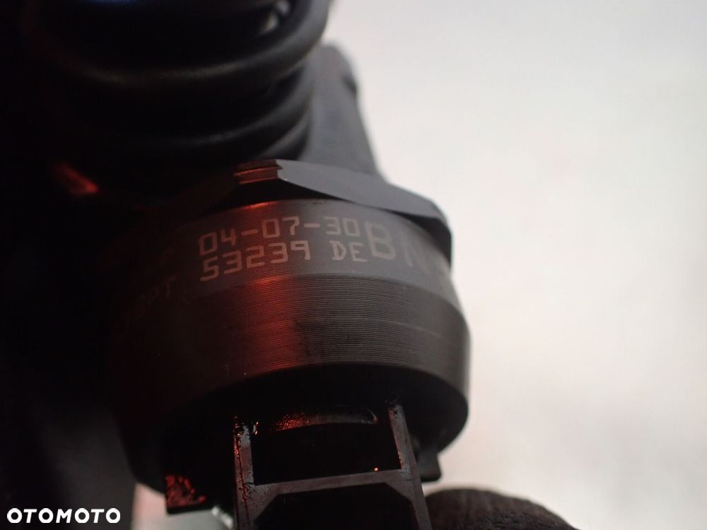 WTRYSK VOLKSWAGEN CADDY III 2.0 SDI - 9