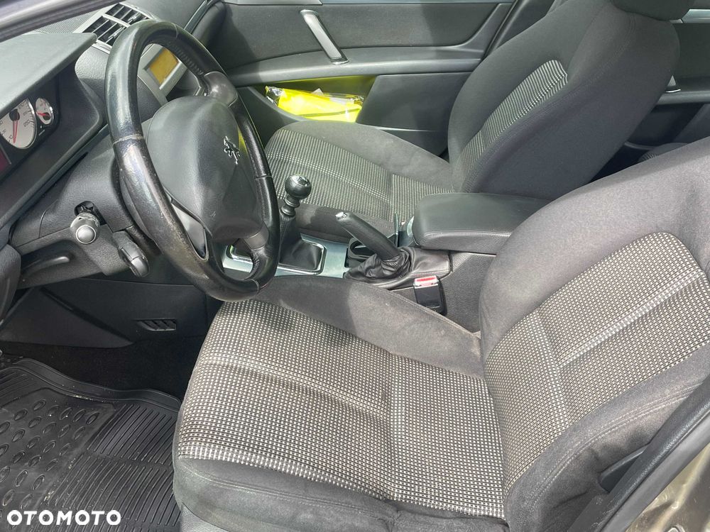 Peugeot 407 - 5