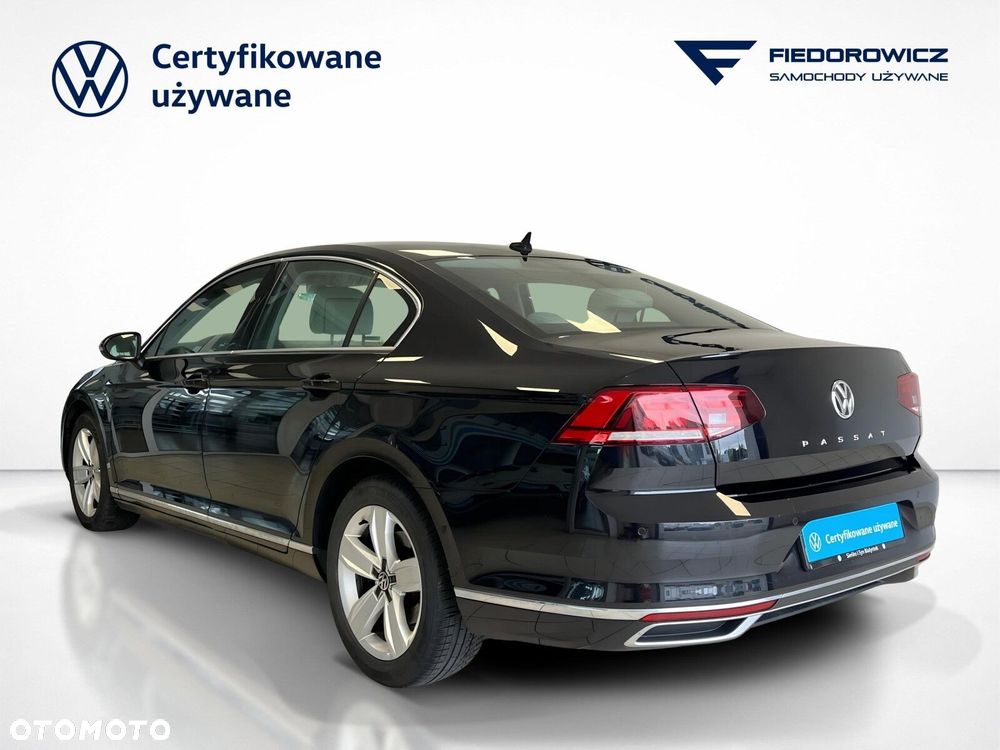 Volkswagen Passat 2.0 TDI Elegance DSG - 5
