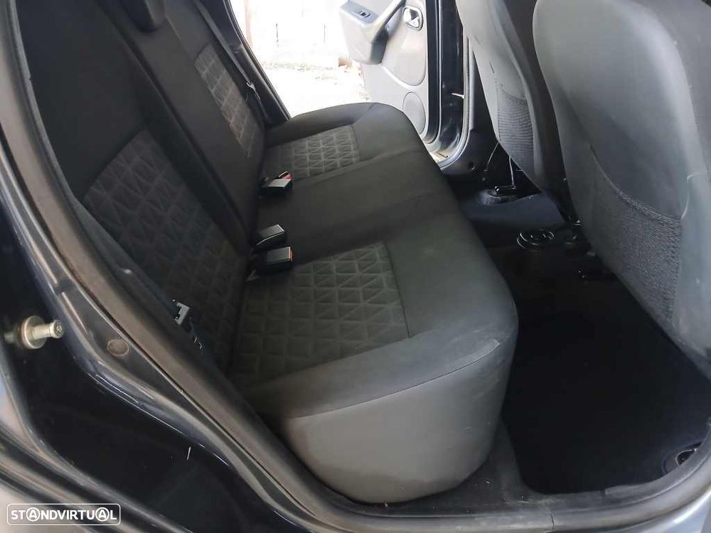 Dacia Duster 1.5 dCi Prestige - 13