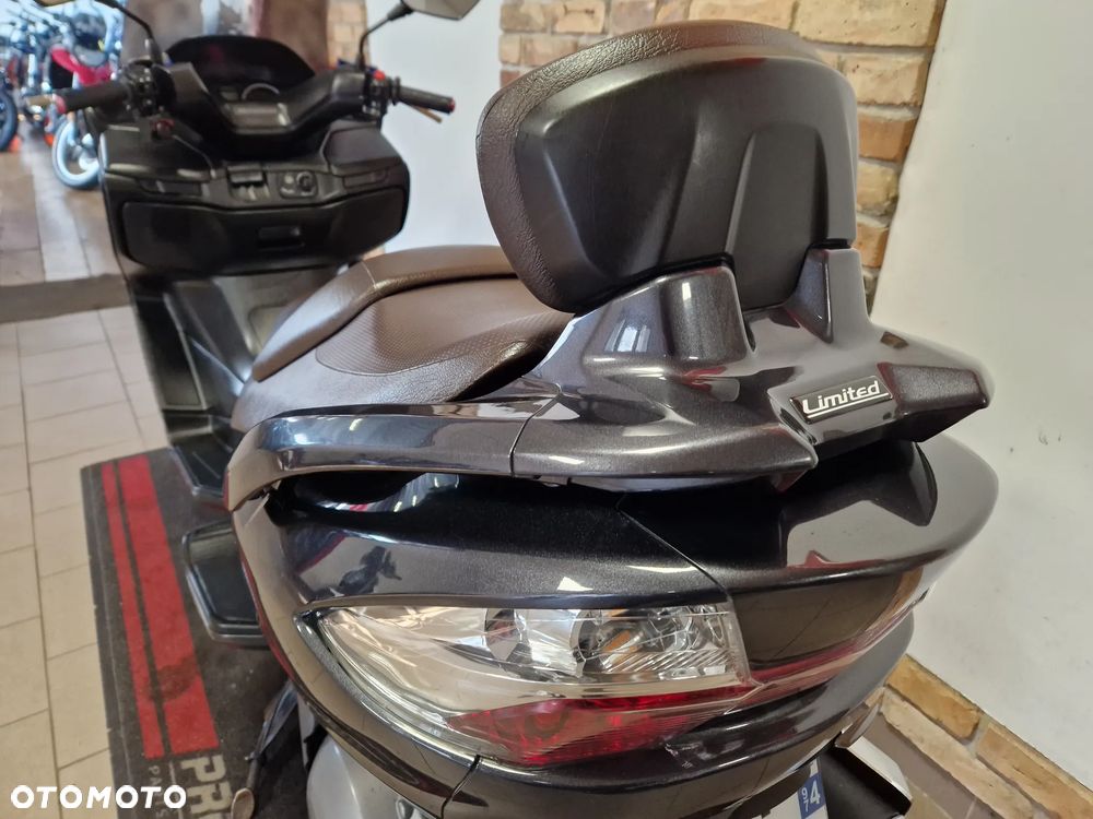 Suzuki Burgman - 17