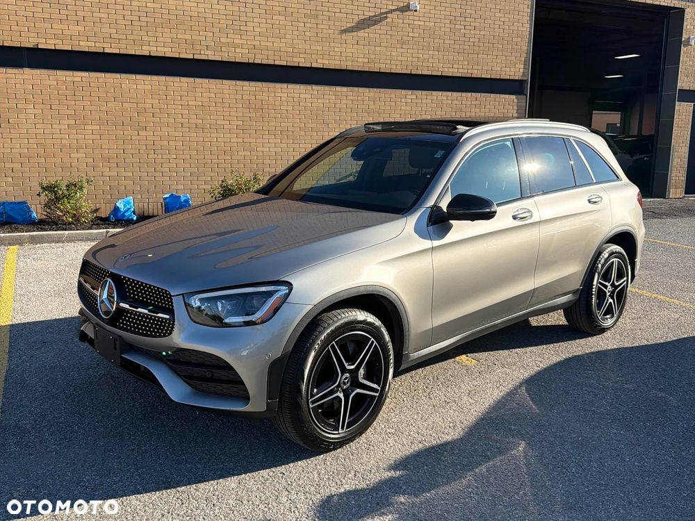 Mercedes-Benz GLC 300 4Matic 9G-TRONIC AMG Line - 3