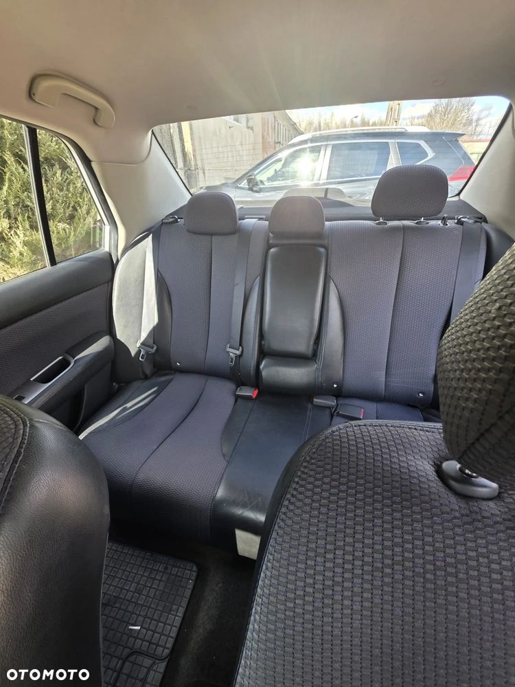 Nissan Tiida 1.6 Tekna - 6