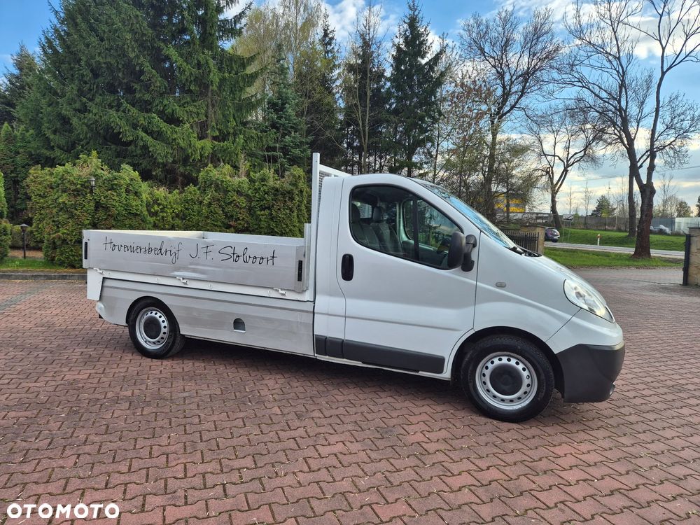 Renault Trafic - 25