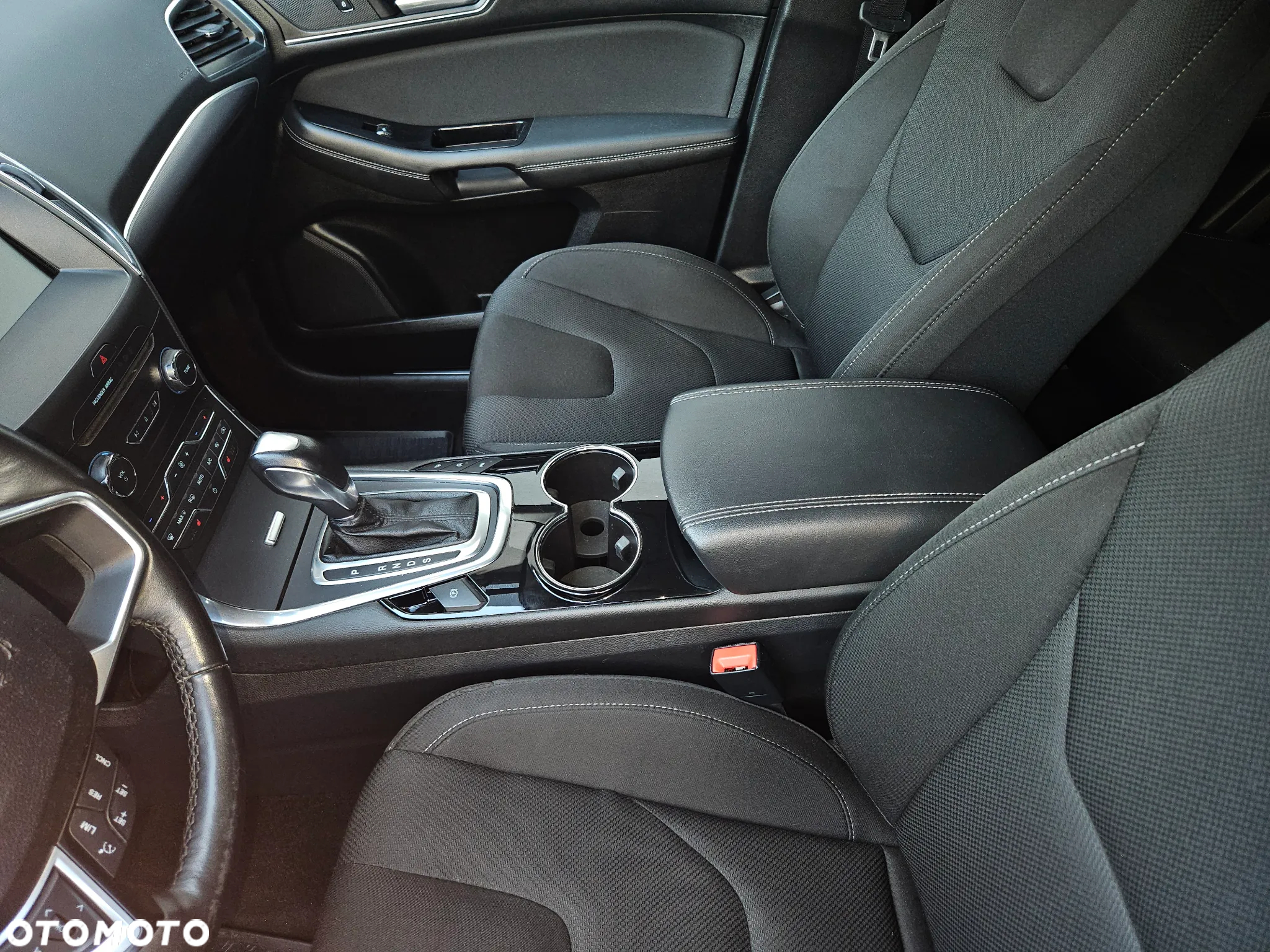 Ford S-Max - 26