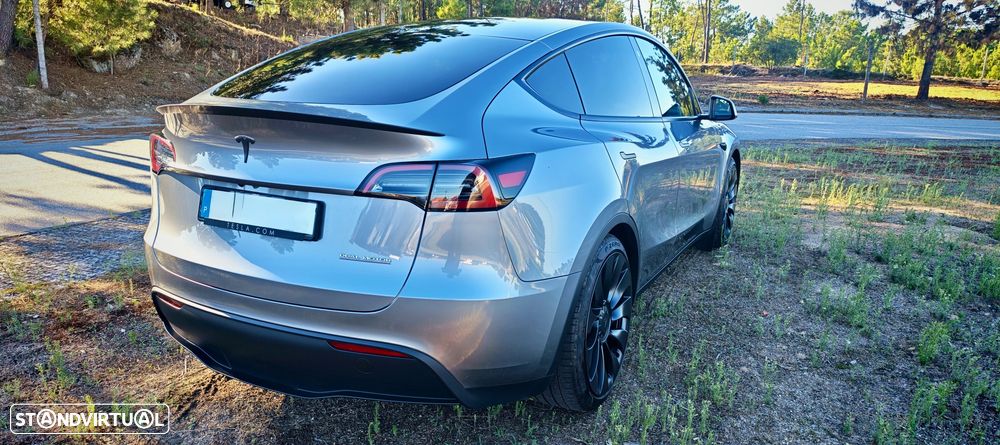 Tesla Model Y Performance Tração Integral - 17