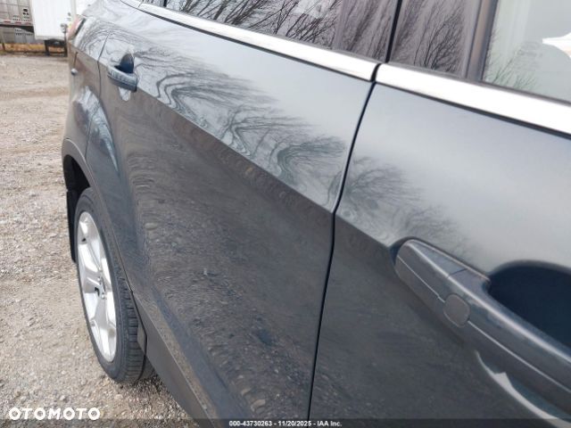 Ford Escape 2.0 EcoBoost AWD Titanium - 9