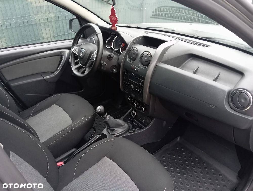 Dacia Duster 1.6 SCe Laureate 4x4 S&S - 23