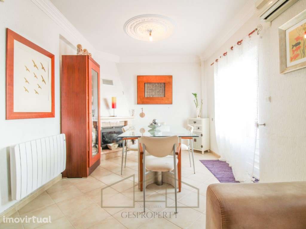 Moradia T3 nos Foros da Amora - Grande imagem: 3/41