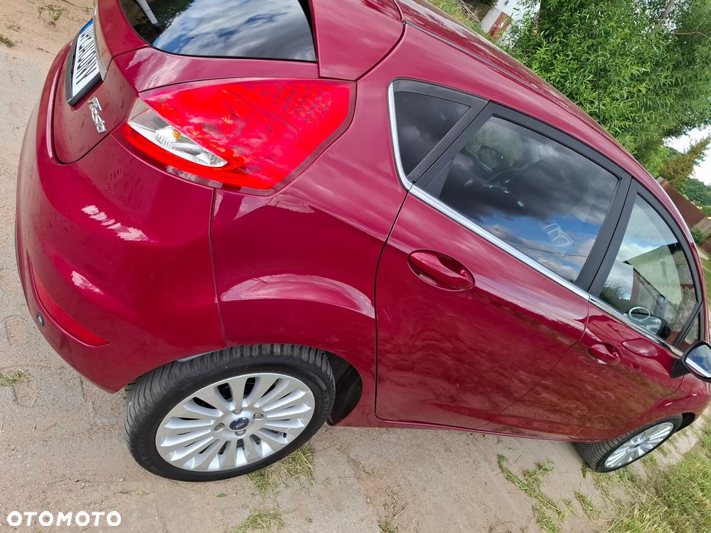 Ford Fiesta 1.6 TDCi SYNC Edition - 34
