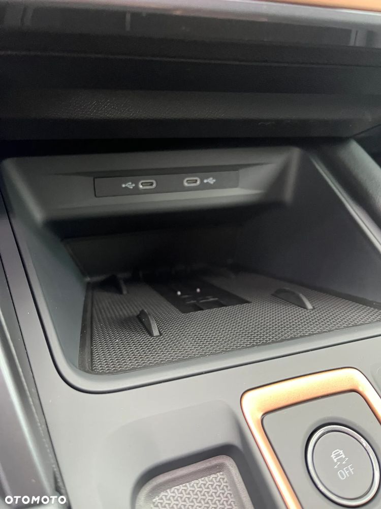 Cupra Formentor 1.5 eTSI mHEV DSG - 17