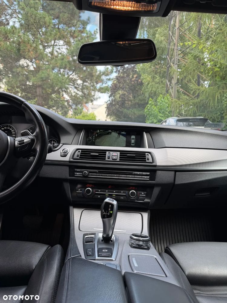 BMW Seria 5 520d xDrive - 16