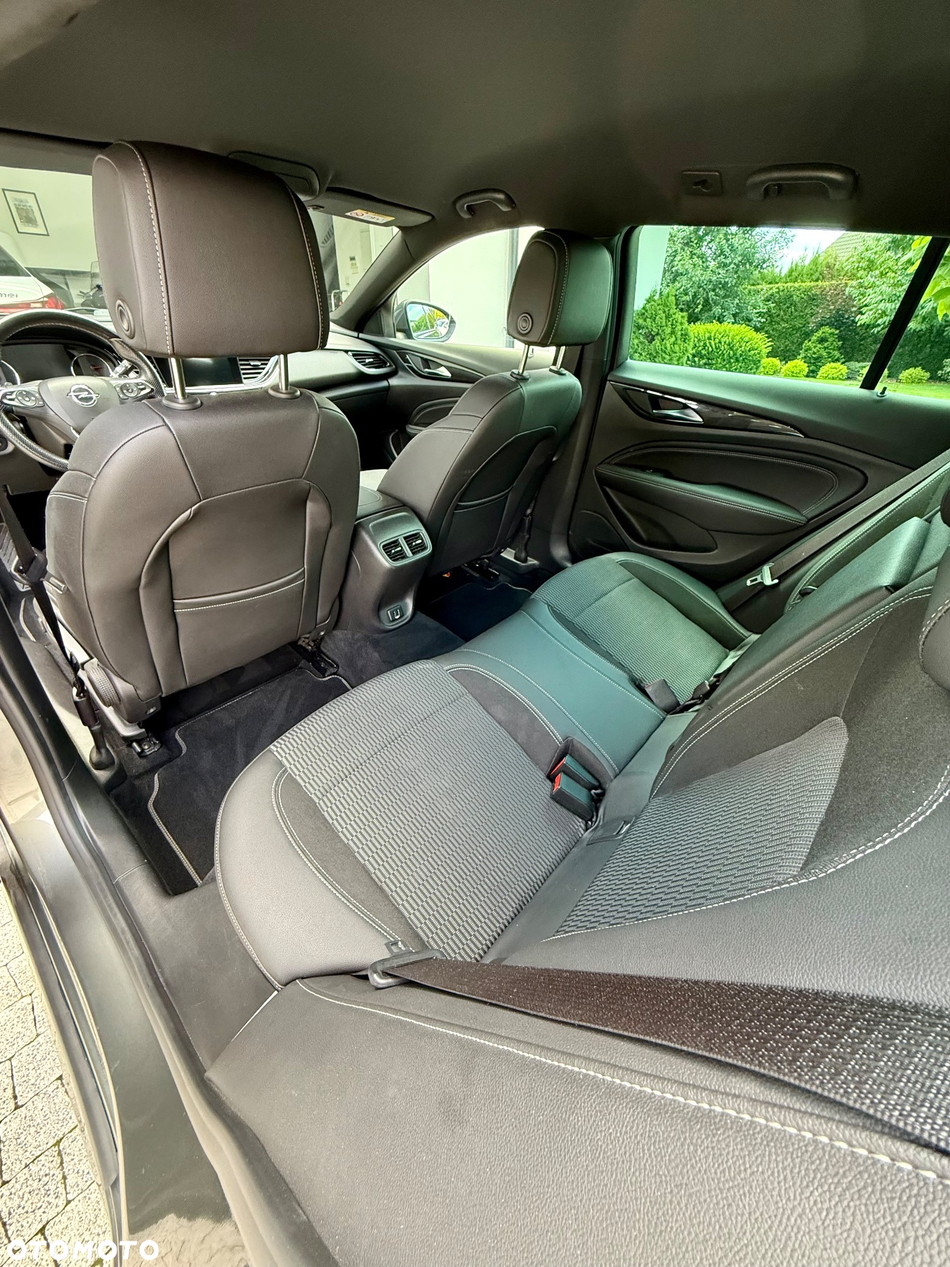 Opel Insignia Sports Tourer 2.0 Direct Inj Trb 4x4 Exclusive - 35