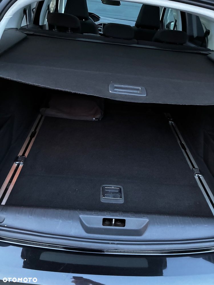 Peugeot 308 1.6 BlueHDi Allure S&S - 10