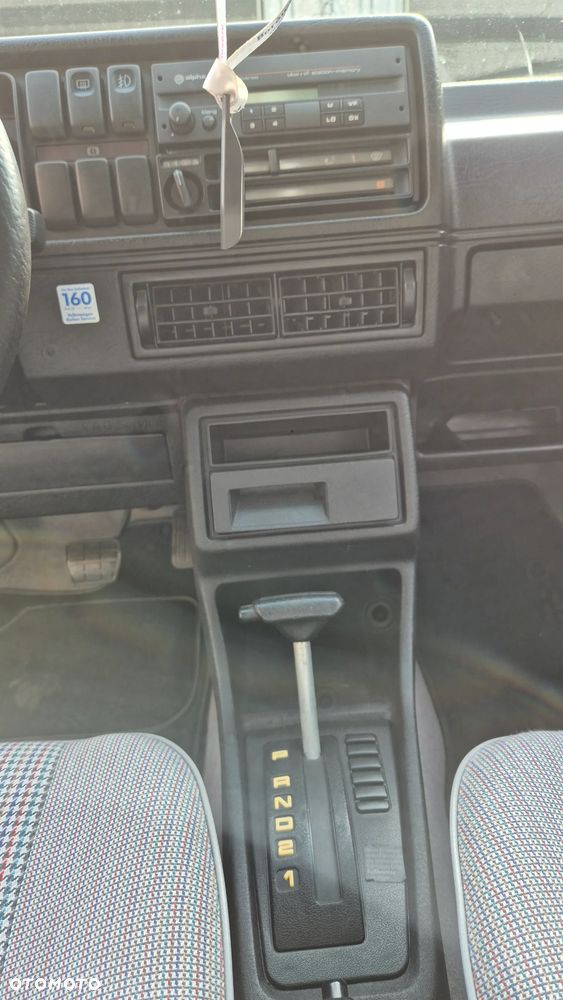 Volkswagen Golf - 12