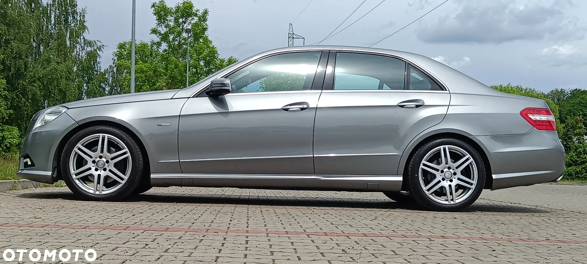 Mercedes-Benz Klasa E 350 CDI BlueEff Avantgarde - 22