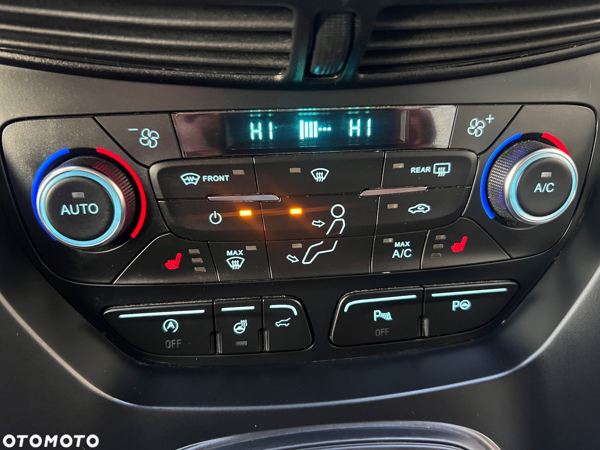 Ford Kuga 2.0 TDCi 4x4 Cool & Connect - 12