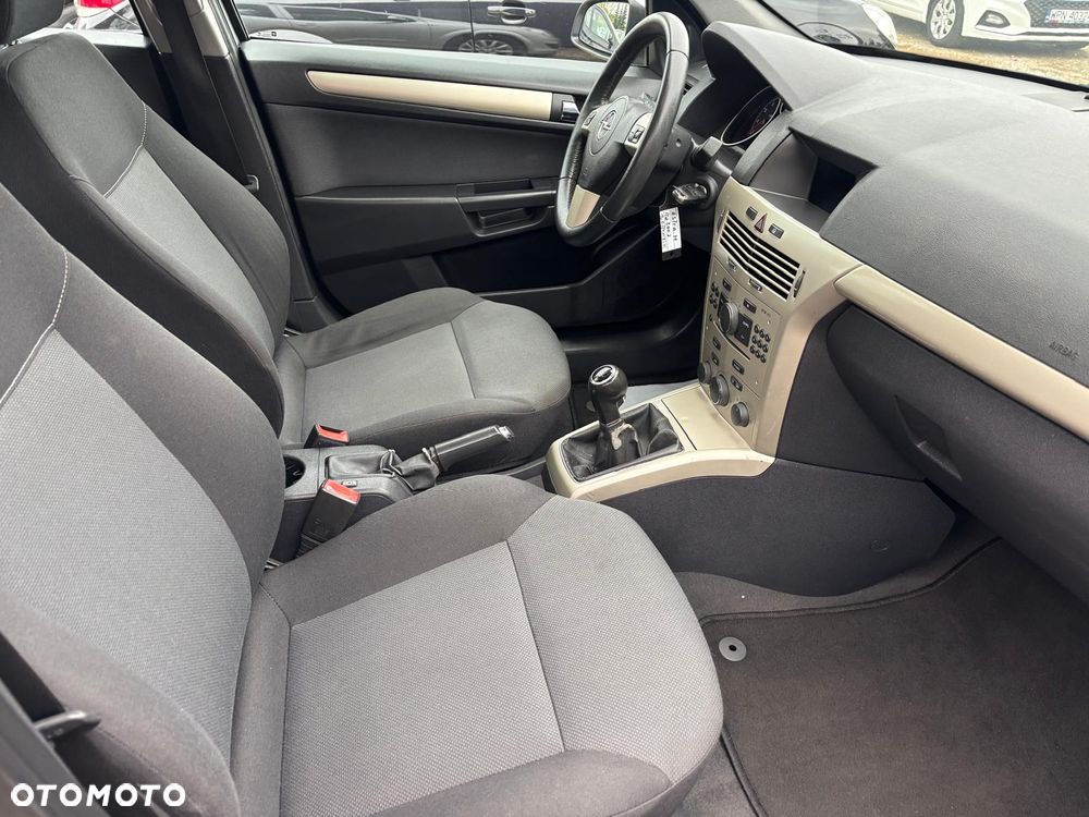 Opel Astra 1.6 Start - 18