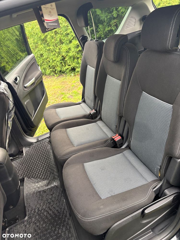 Ford S-Max - 15