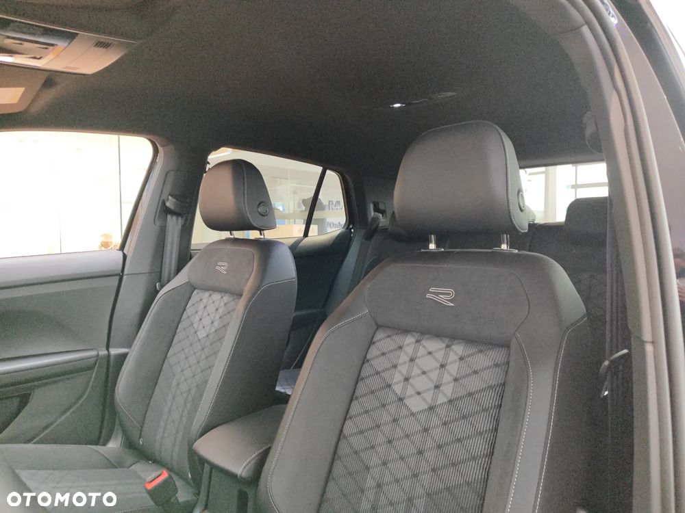 Volkswagen T-Cross - 21