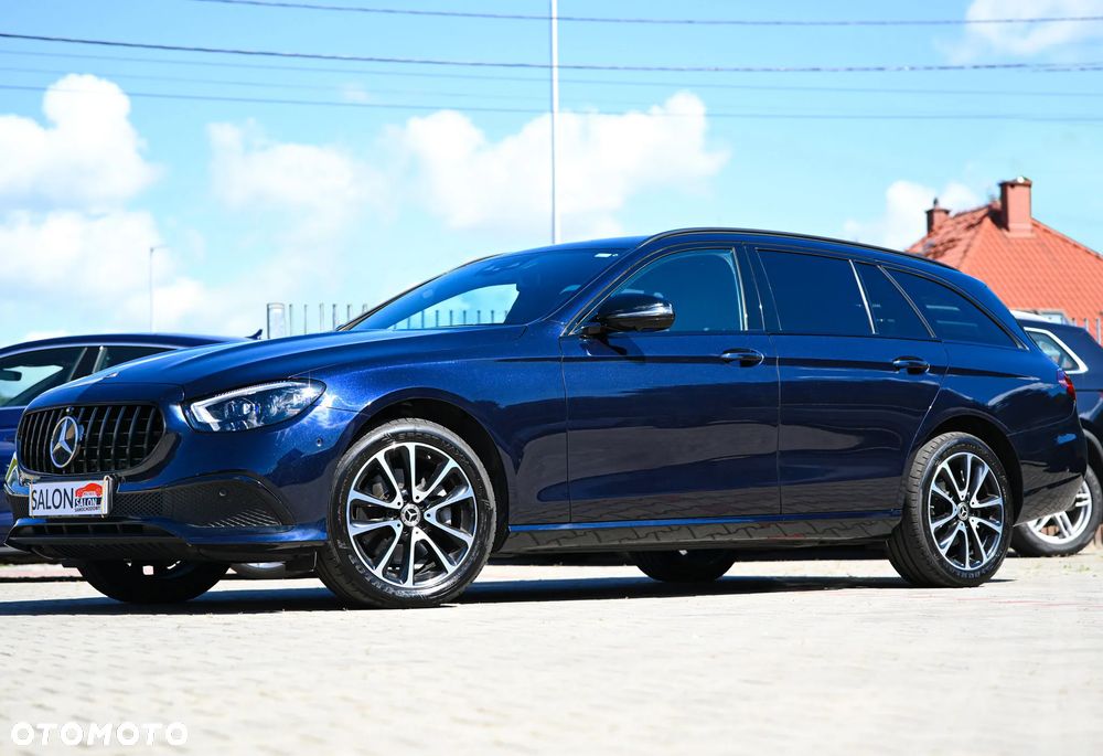 Mercedes-Benz Klasa E 220 d 9G-TRONIC Night Edition - 4